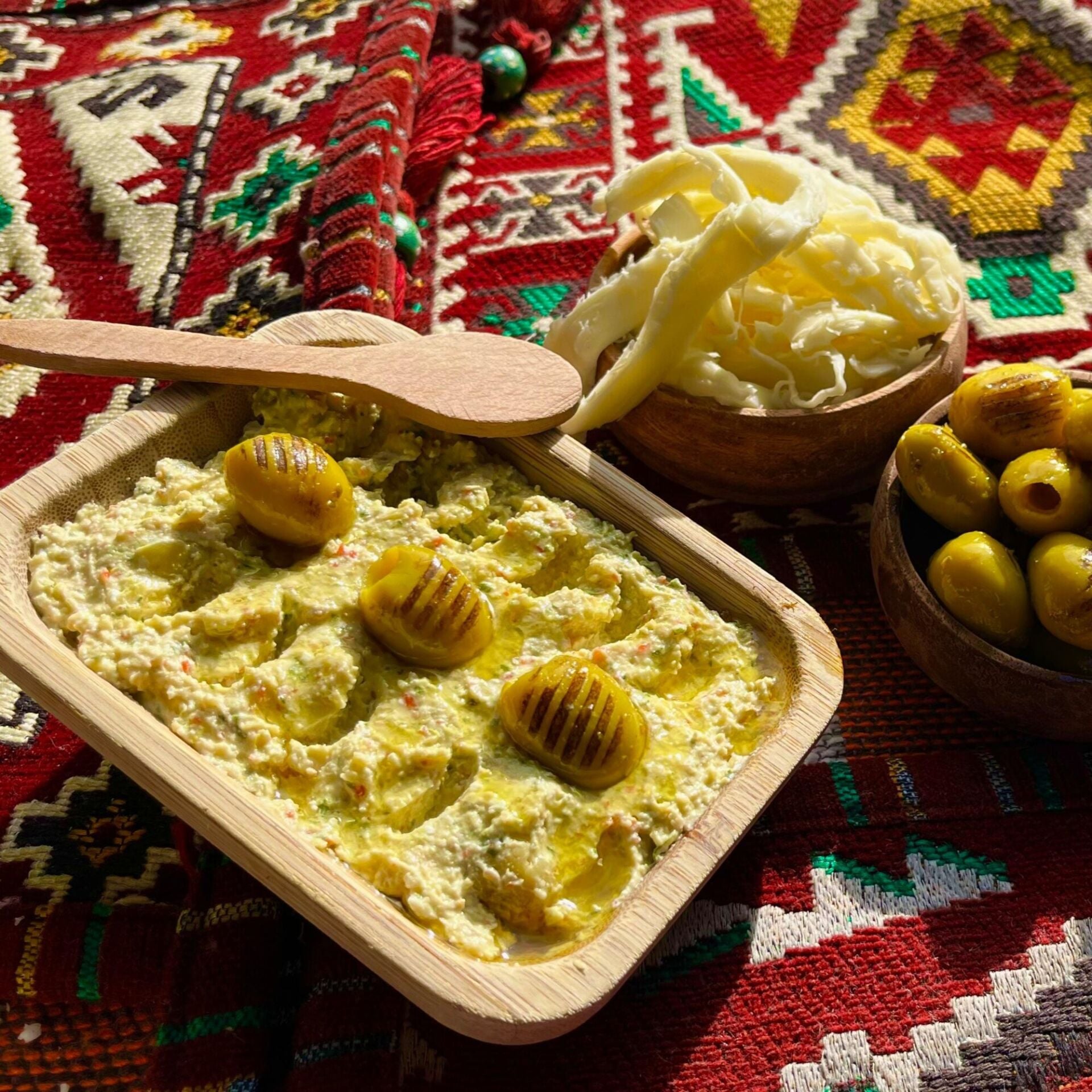 Lorlu Zeytin Dövmesi